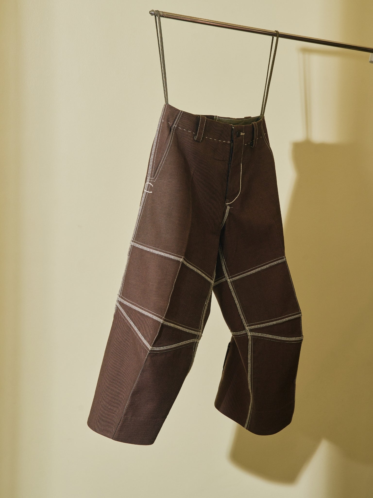 Knee Jeans in Edition 6