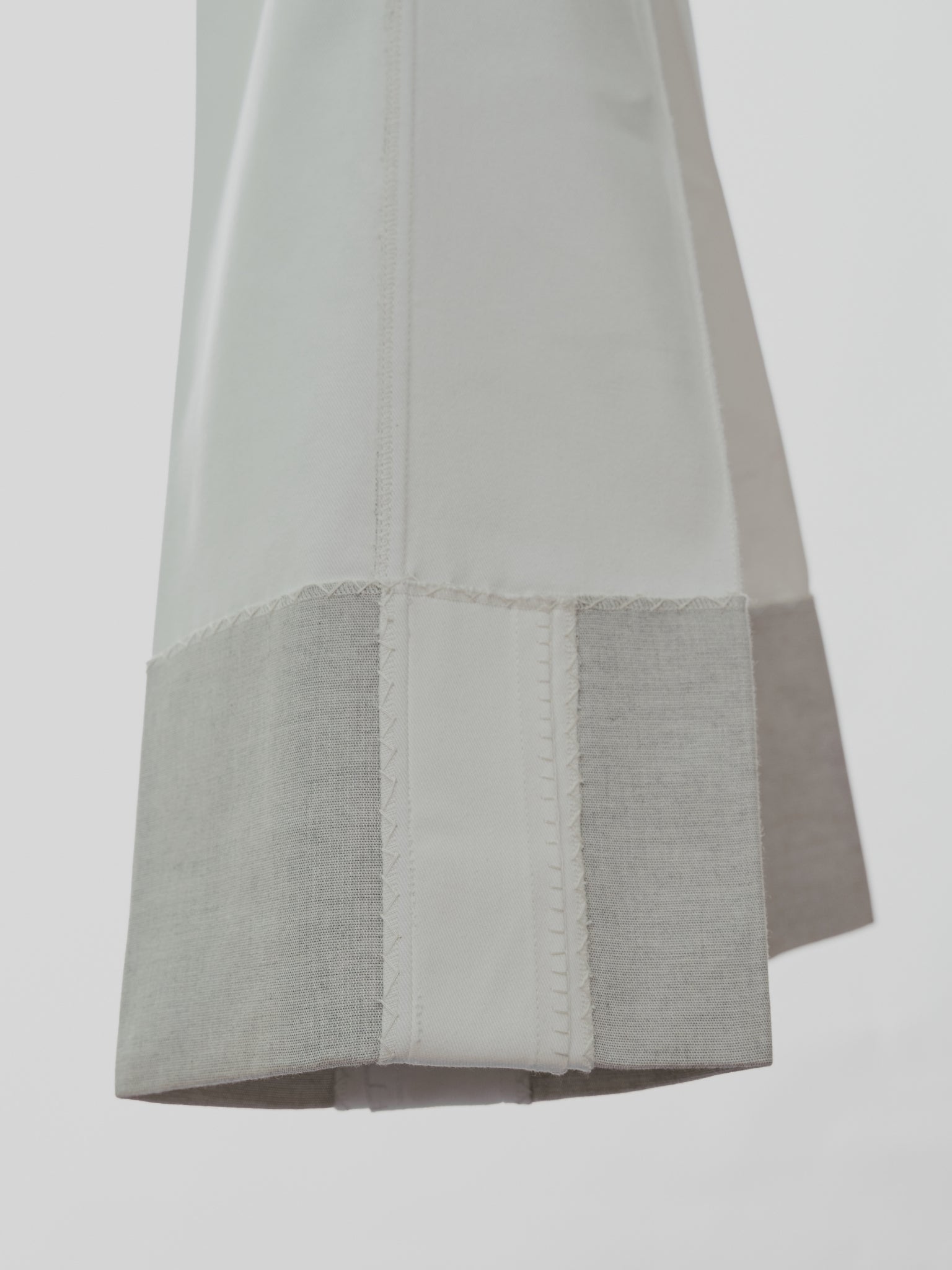 Liya Classic Cuffed Jeans in Cream Canvas