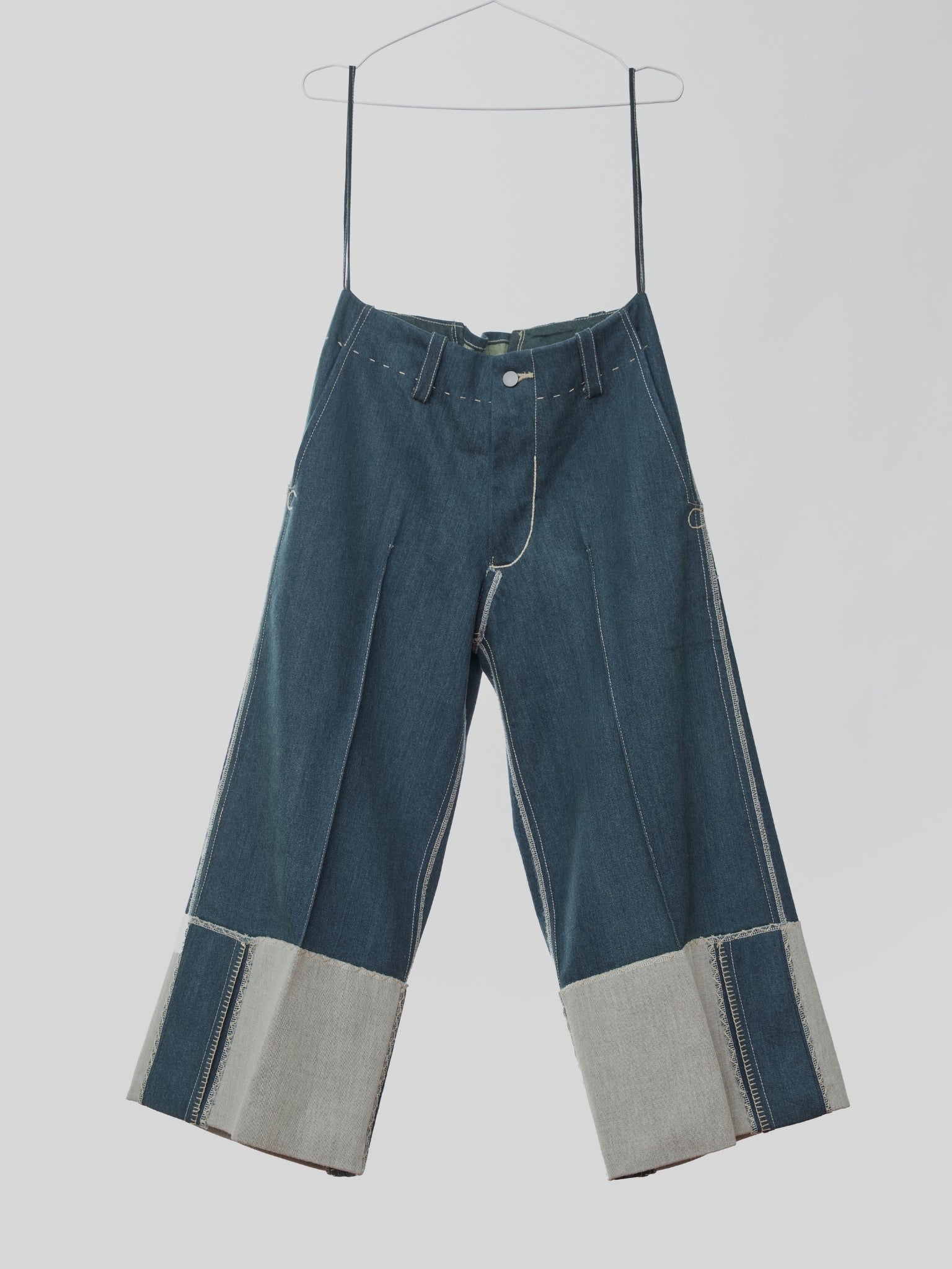 Liya Classic Cuffed Jeans in Edition 2