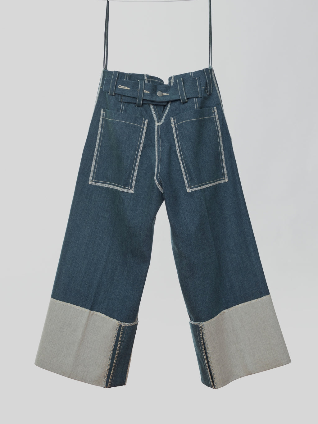 Liya Classic Cuffed Jeans in Edition 2