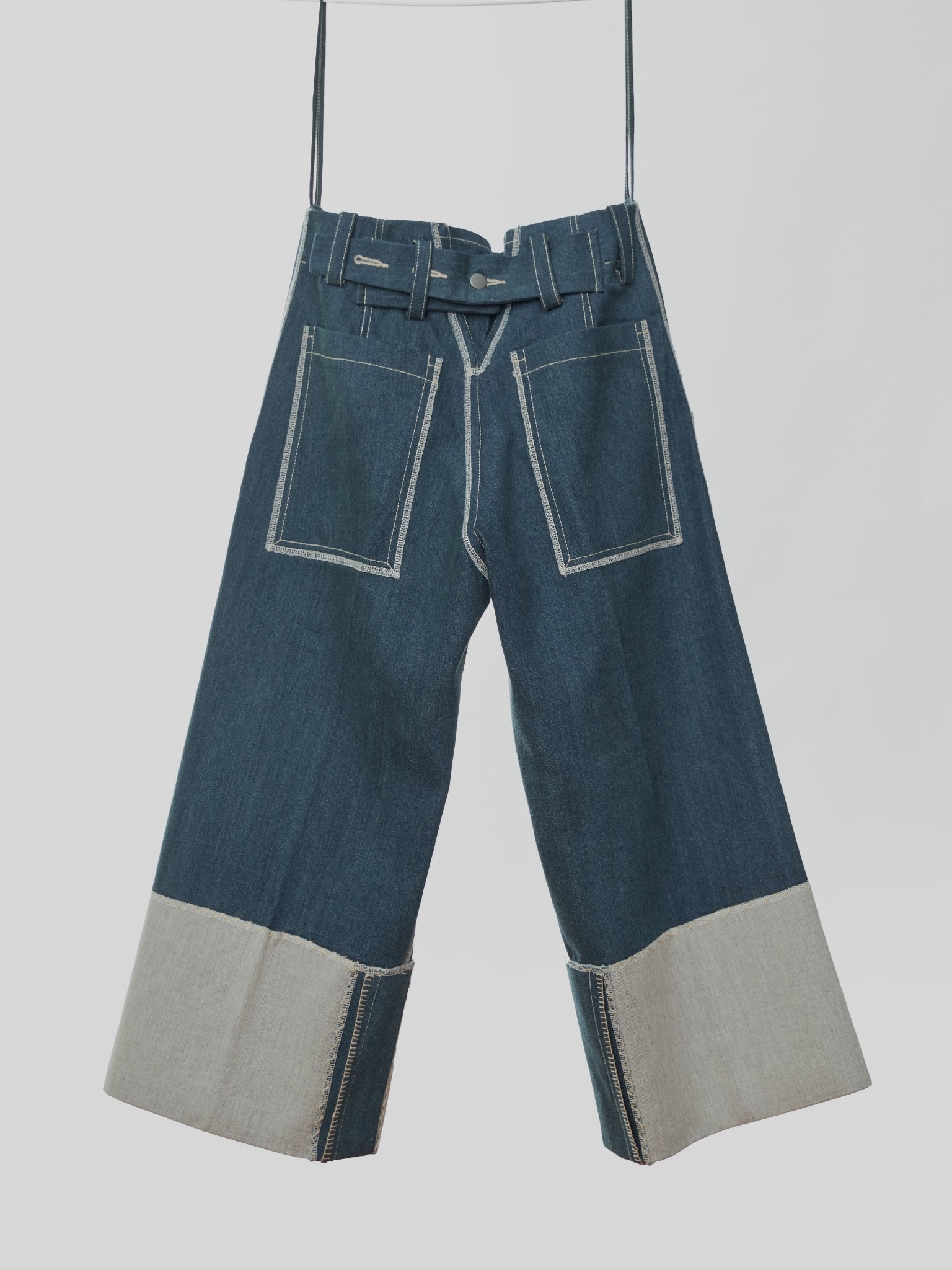 Liya Classic Cuffed Jeans in Edition 2