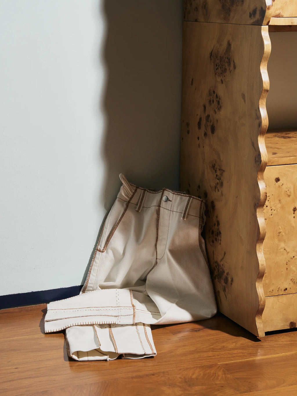 Fixed Cuff Jeans in Cream Canvas