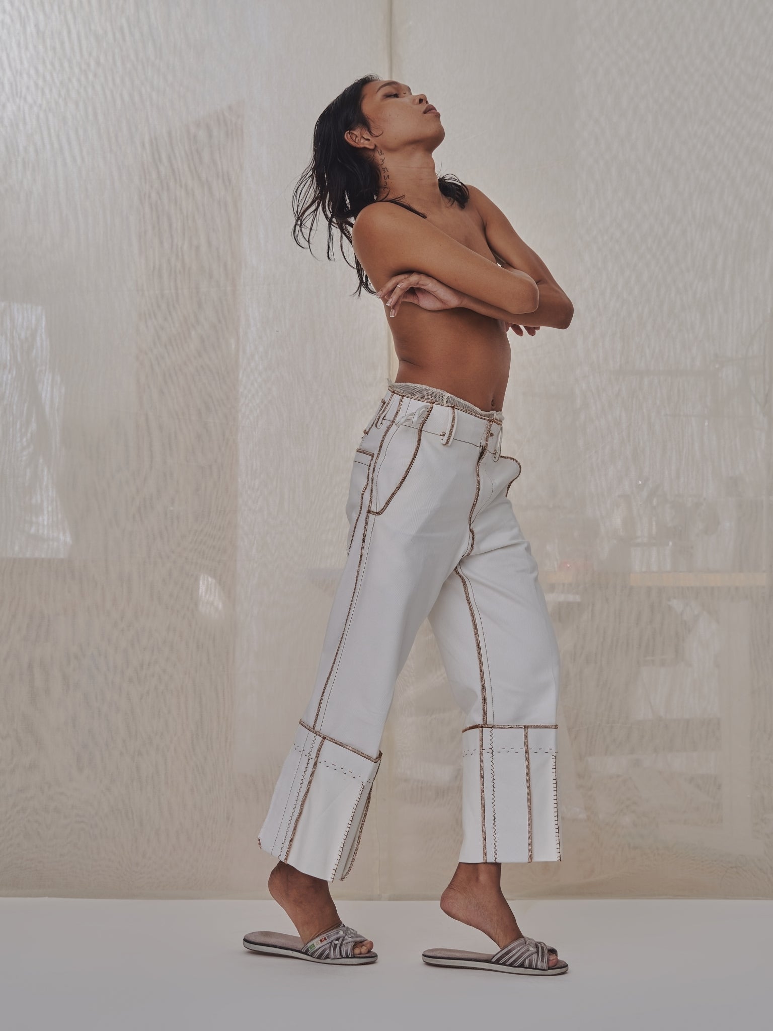 Fixed Cuff Jeans in Cream Canvas