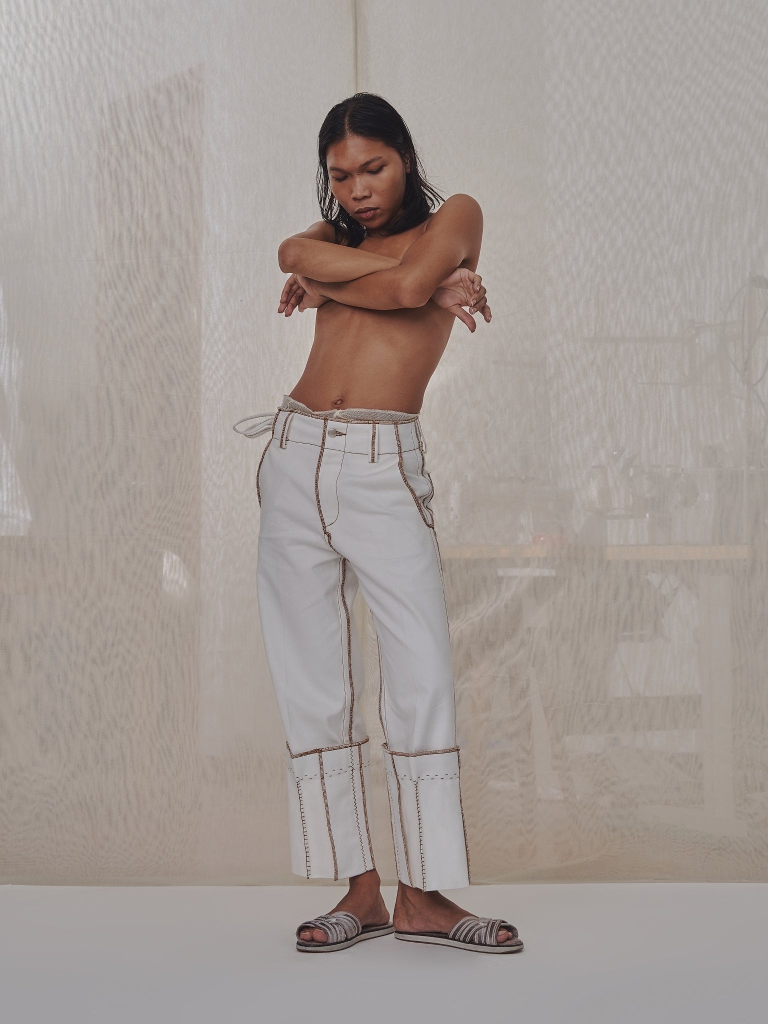 Fixed Cuff Jeans in Cream Canvas