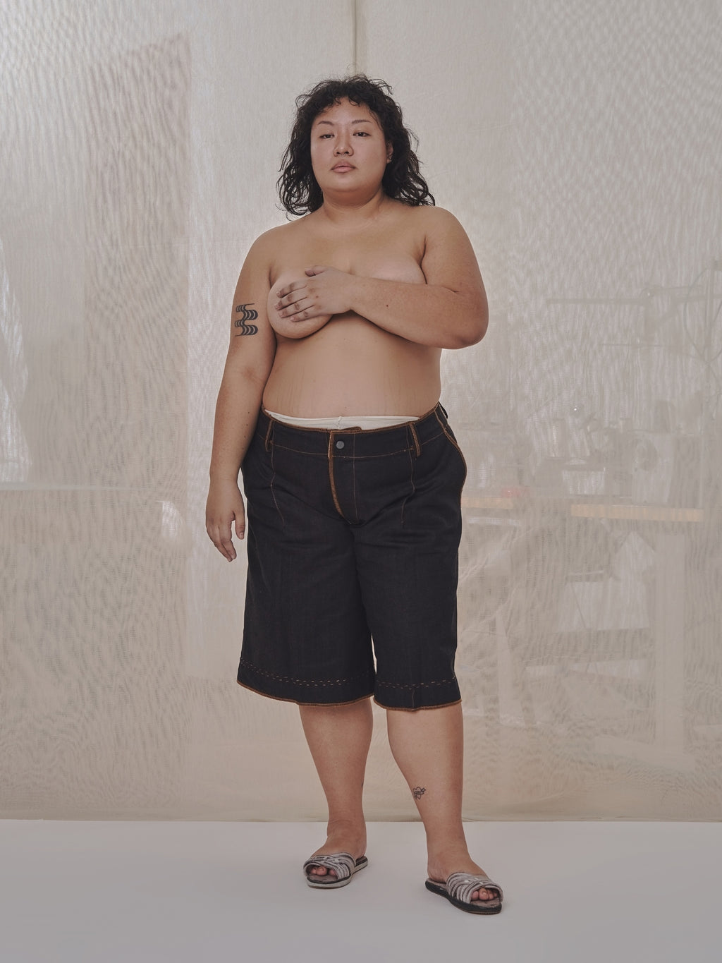Sakay Shorts in Choco Denim